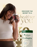 Añadiendo Great Lakes Wellness Collagen Peptides a un batido.