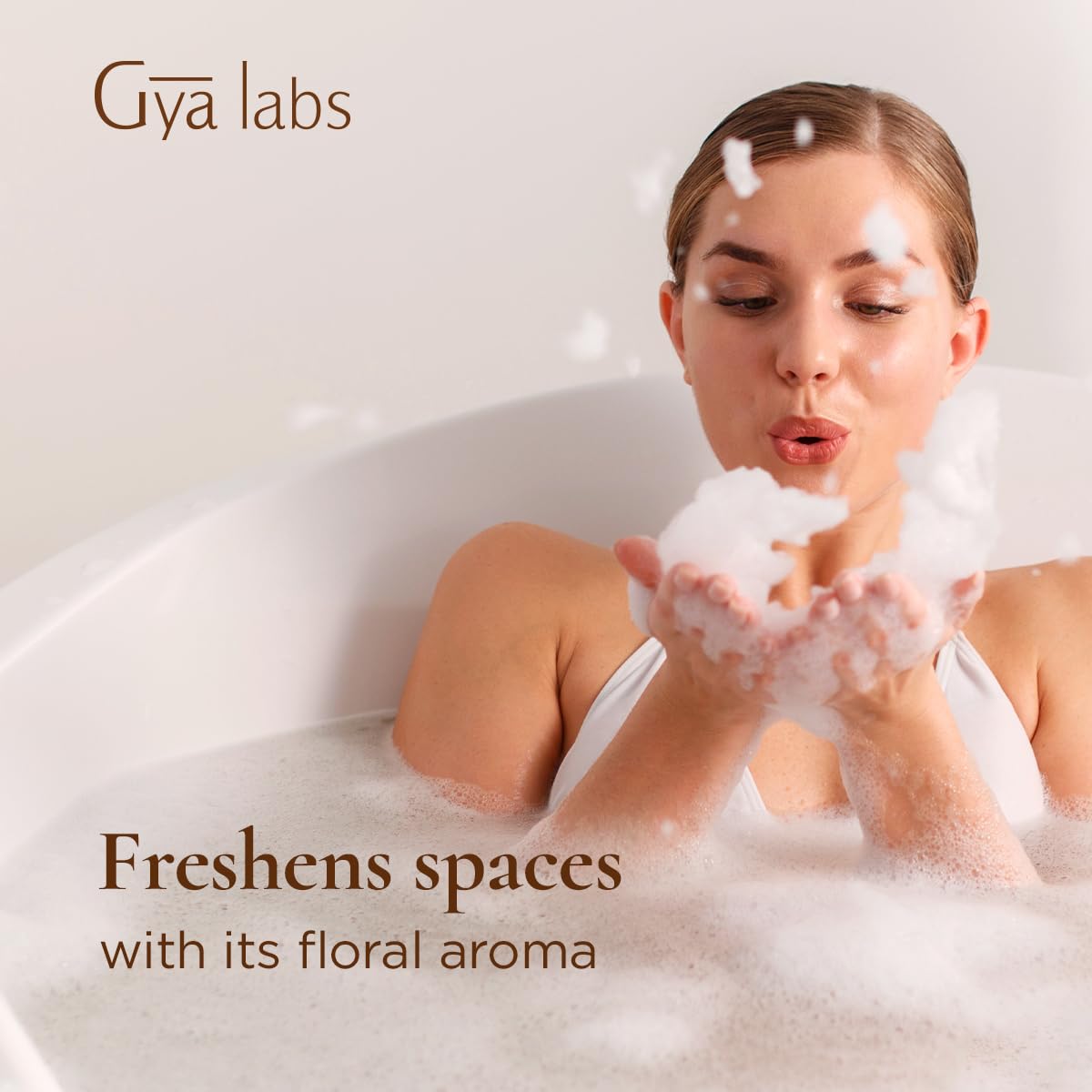 Gya Labs hidrolato geranio rosa, ambientacion habitacion, aroma floral y limpio.