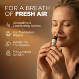 Notas cítricas y resinosa que enriquecen la experiencia aromática diaria.