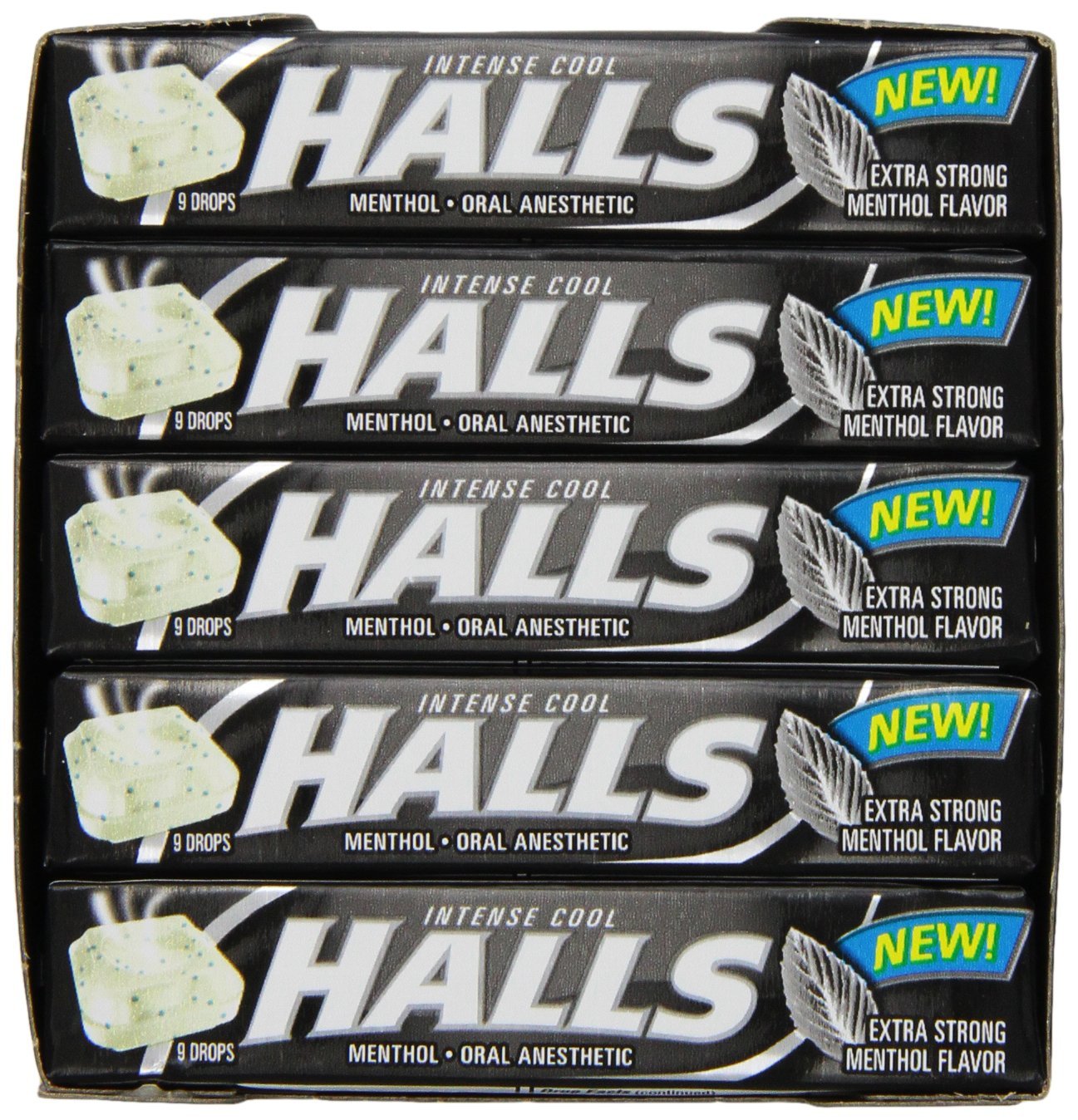 Pastillas HALLS Relief Max mentol en mano para uso inmediato.