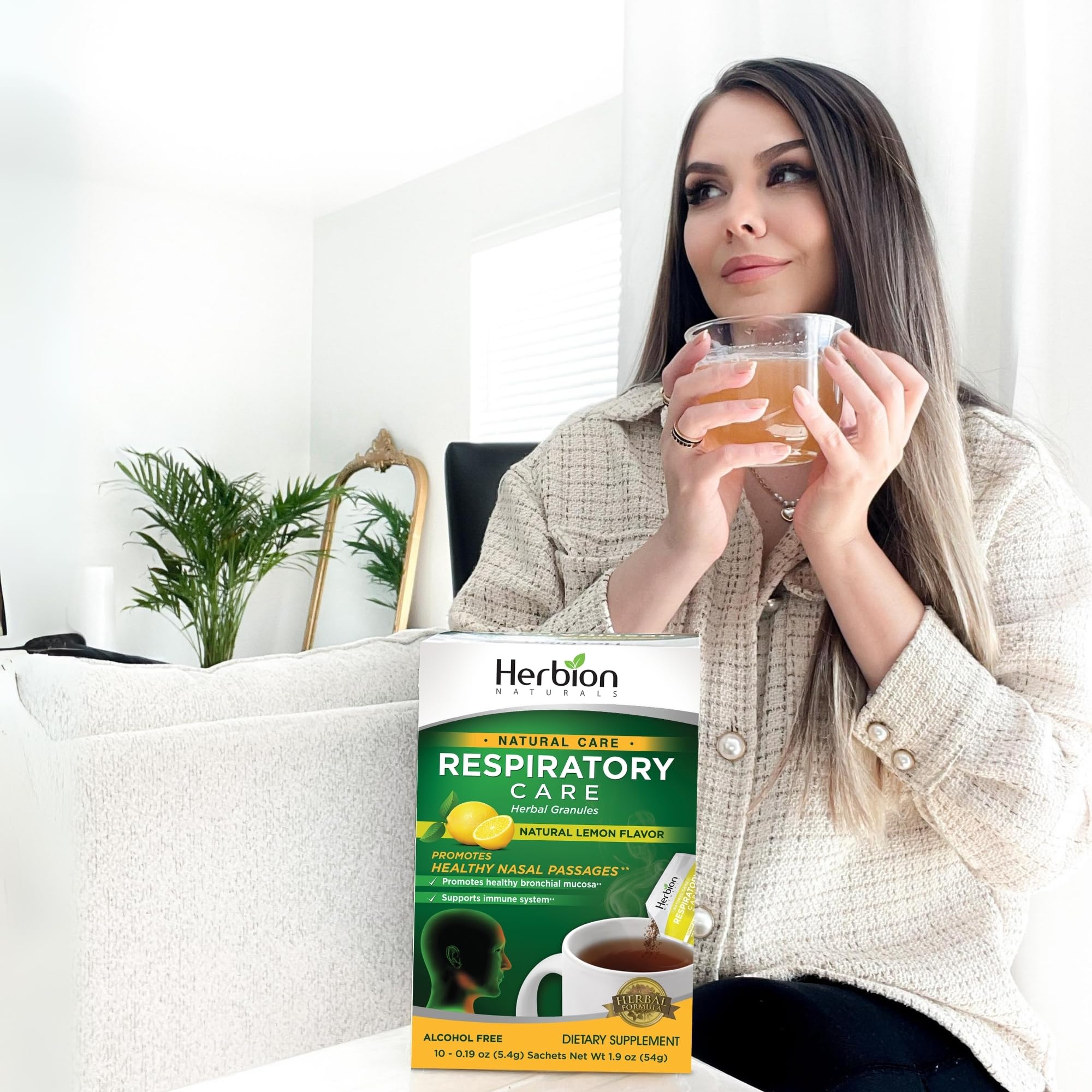 HERBION Naturals granulos respiratorio se disuelven rápidamente en taza