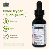 ChlorOxygen líquido en vaso de agua para consumo rápido