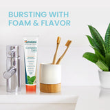 Himalaya Botanique Cuidado Completo, sin fluoruro: limpieza suave sin químicos agresivos.