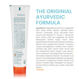 Espuma suave del dentífrico Himalaya Botanique para una cepillada refrescante.