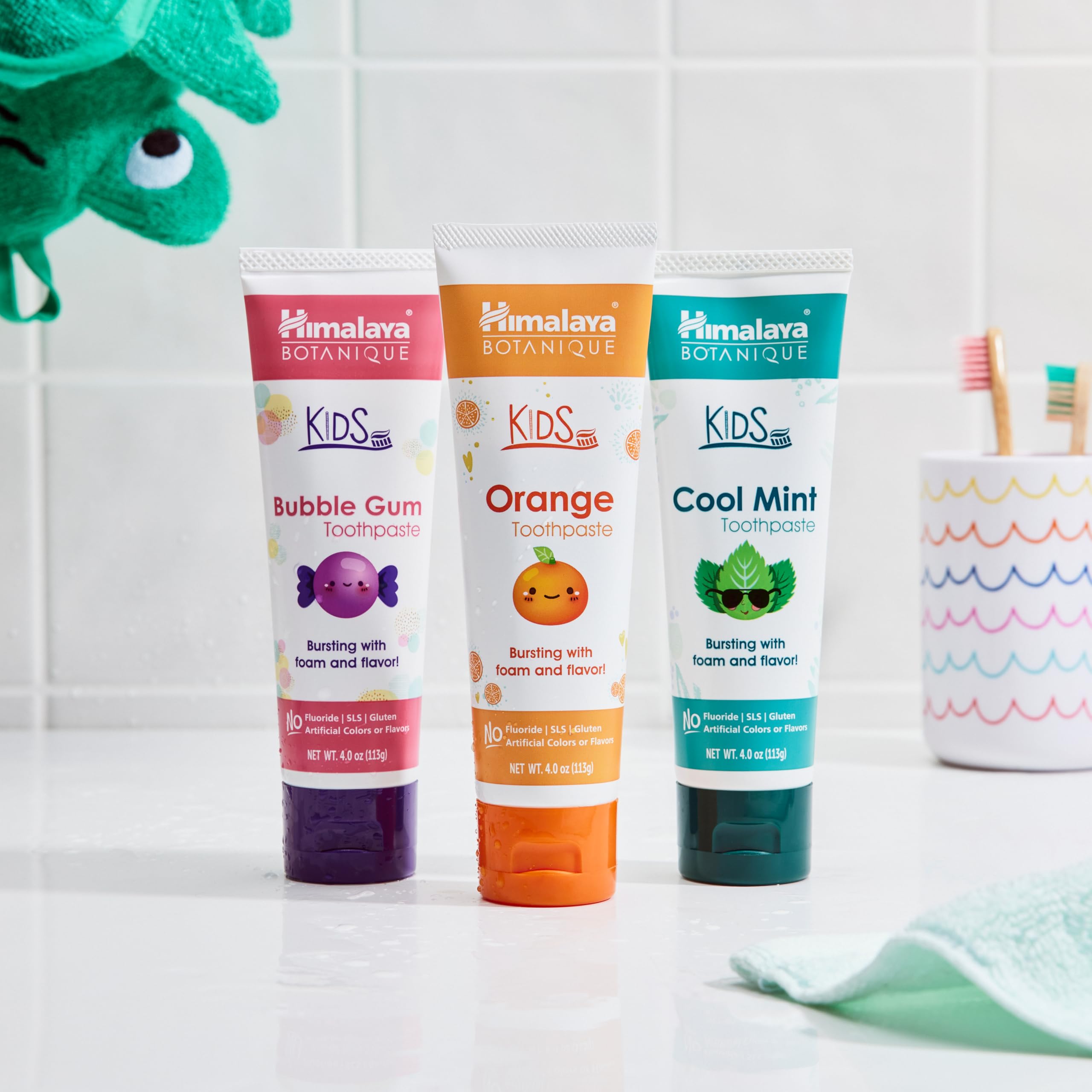 Ingredientes herbales naturales en Himalaya Botanique para cuidado bucal infantil
