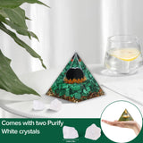 Piramide Hopeseed refleja la luz para un ambiente sereno.