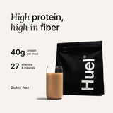 Vaso frío con Huel Banana ofrece proteína rápida para entrenos.