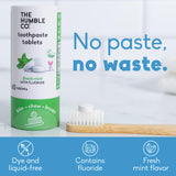 Tabletas dentales Humble Co, frente del pack con diseño sostenible.