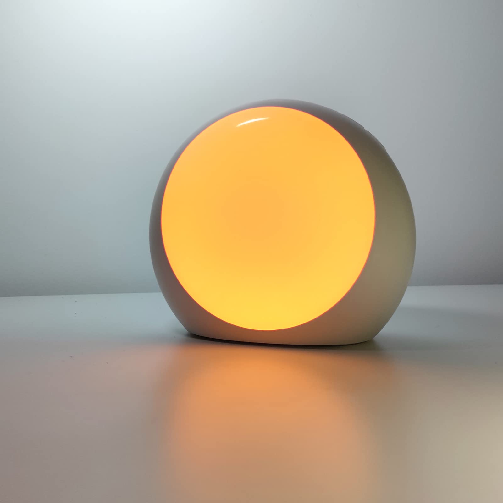 iDealSleep con 30 sonidos relajantes para dormir mejor en casa.