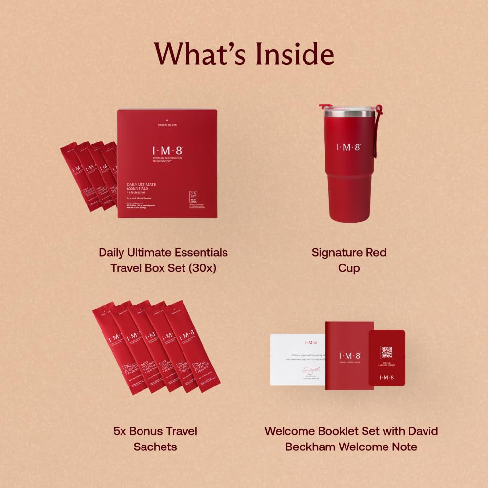 IM8 Daily Ultimate Essentials vertido en vaso muestra la textura suave y agradable