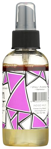 Indigo Wild Zum Mist frasco de 4 oz en primer plano.