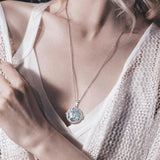 INFUSEU collar-difusor de aceites para yoga y meditación.