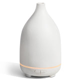 Difusor InnoGear cerámico de 150 ml listo para aromaterapia en primer plano