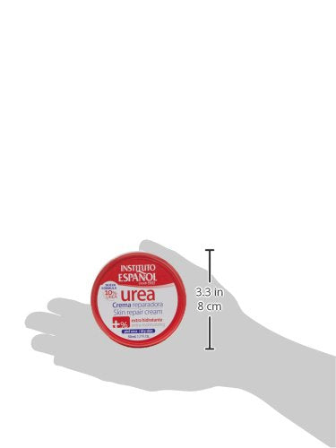 Aplicación diaria de la crema urea reparadora de Instituto Español.