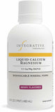 Integrative Therapeutics calcio magnesio líquido, vertido suave para dosis diaria fácil de usar.