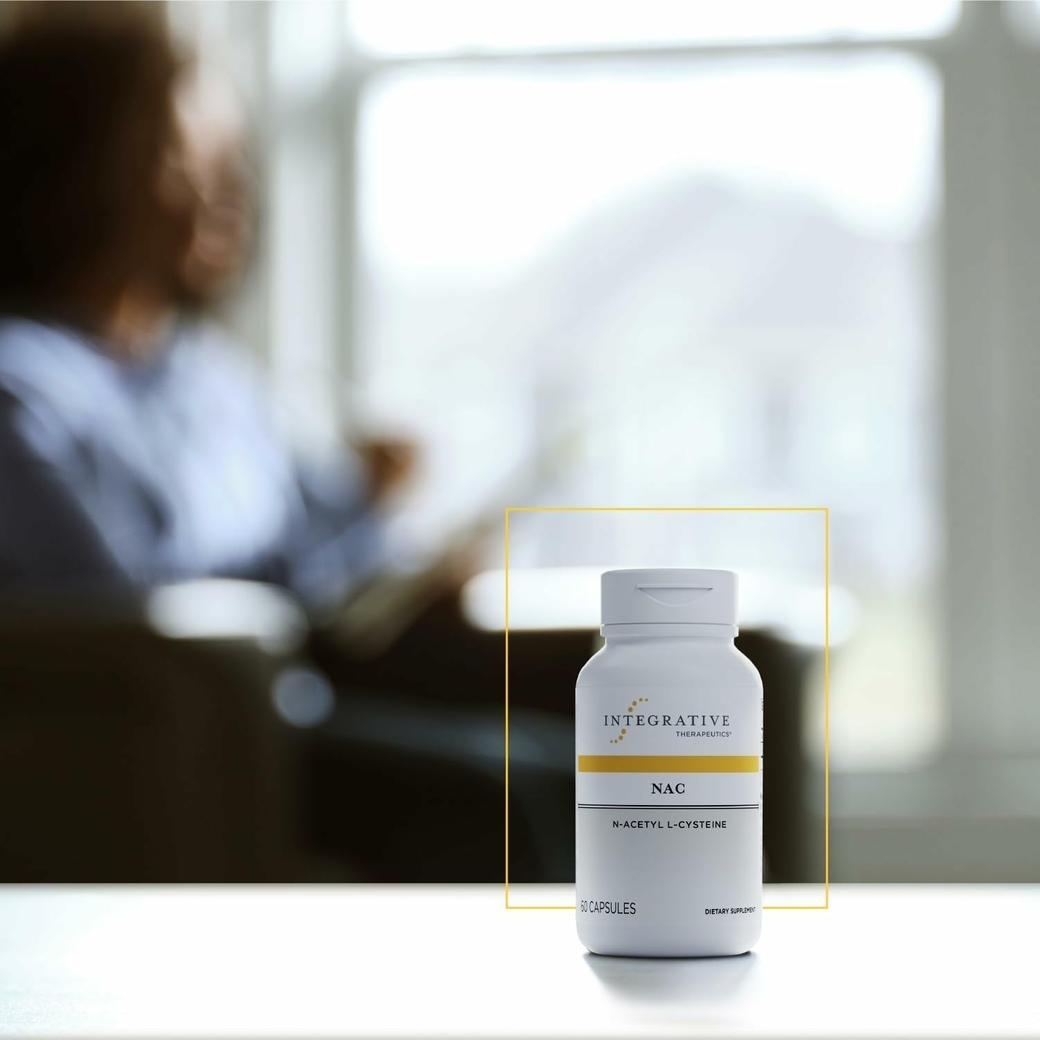 Integrative Therapeutics NAC, información nutricional visible en la etiqueta