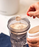 Isagenix Heart Shake Booster mezclado con avena para una comida rápida y nutritiva.