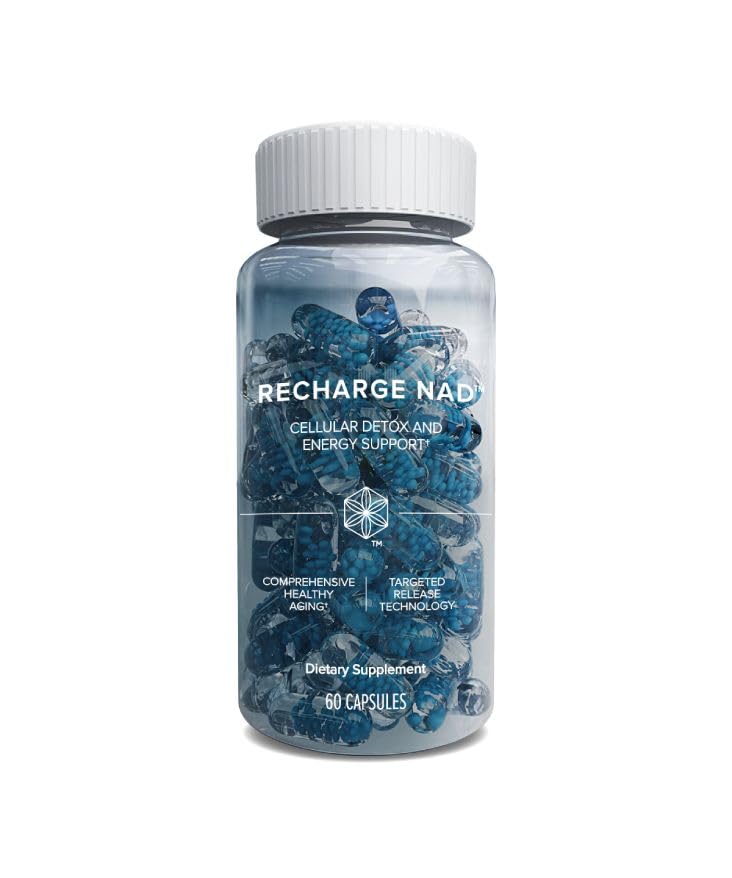 Isagenix Recharge NAD: botella en vertido, posible impulso de energía diario.