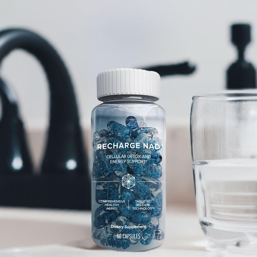 Isagenix Recharge NAD: tapa de cápsulas, acceso rápido a la dosis.
