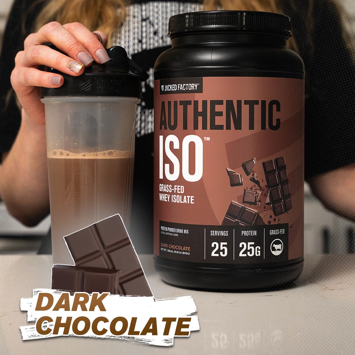 Jacked Factory Authentic ISO: polvo chocolate oscuro ideal para batidos rápidos.