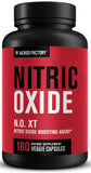 Jacked Factory N.O. XT cápsulas en primer plano para mejorar la resistencia durante el entrenamiento.