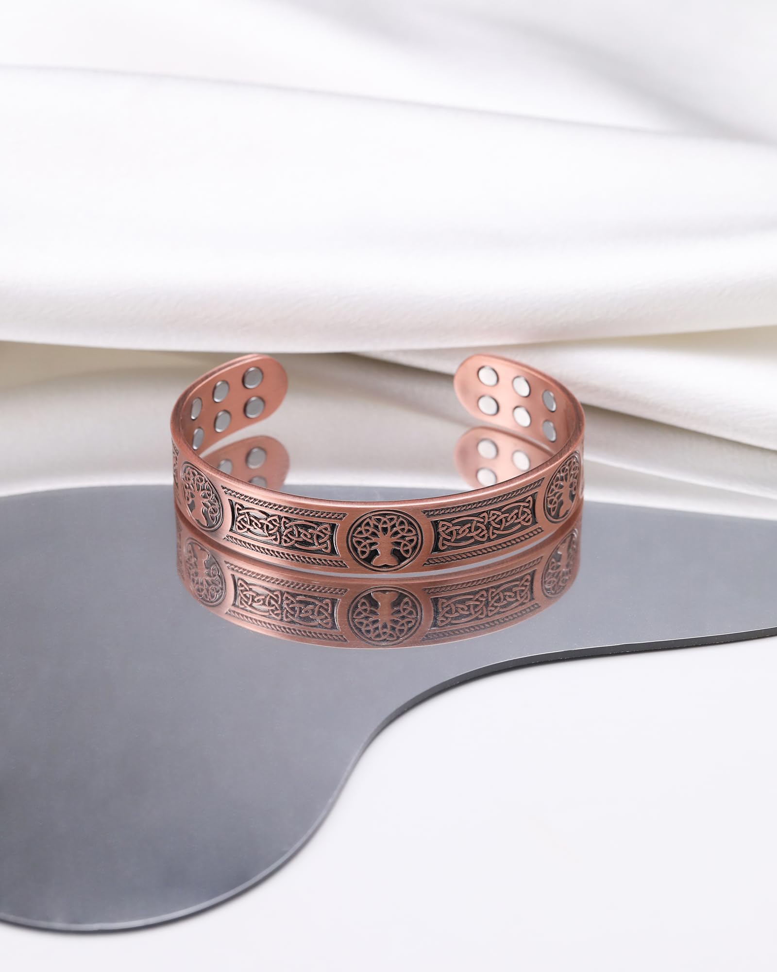 Jecanori brazalete de cobre apto piel sensible.