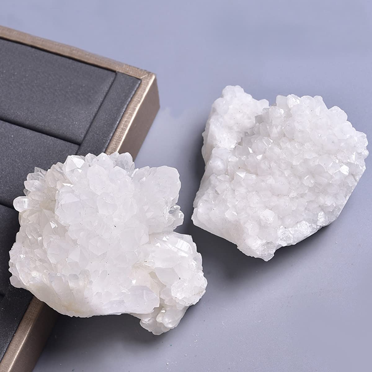 Colección mineral JIC Gem con cuarzo blanco elegante.