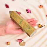 JIC Gem decoración de ambiente energizante con jaspe verde.