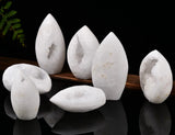 Geoda de cuarzo druzy de JIC Gem para decoración de mesa y ambiente inspirador.