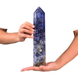 JIC Gem obelisco sodalita azul, vista lateral, concentración mental