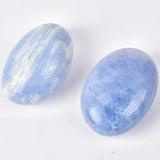 Detalle de la superficie lisa de celestita azul de JIC Gem