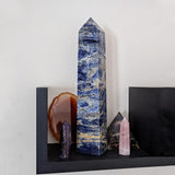 Pieza de sodalita azul de JIC Gem para reiki y meditación profunda.