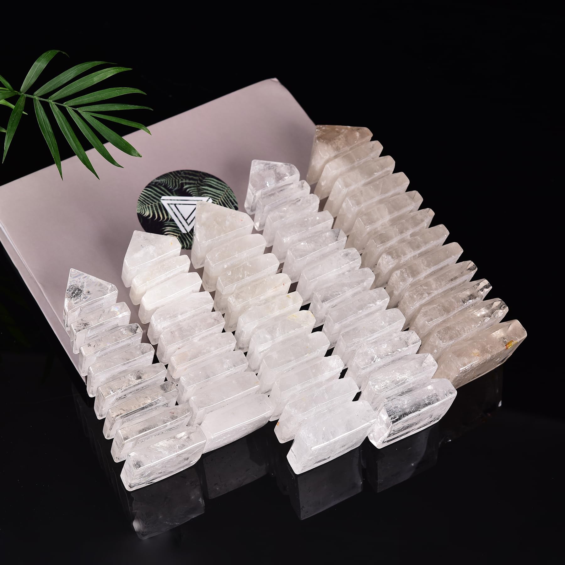 JIC Gem torre cristal cuarzo claro, regalo significativo para entusiastas de cristales.