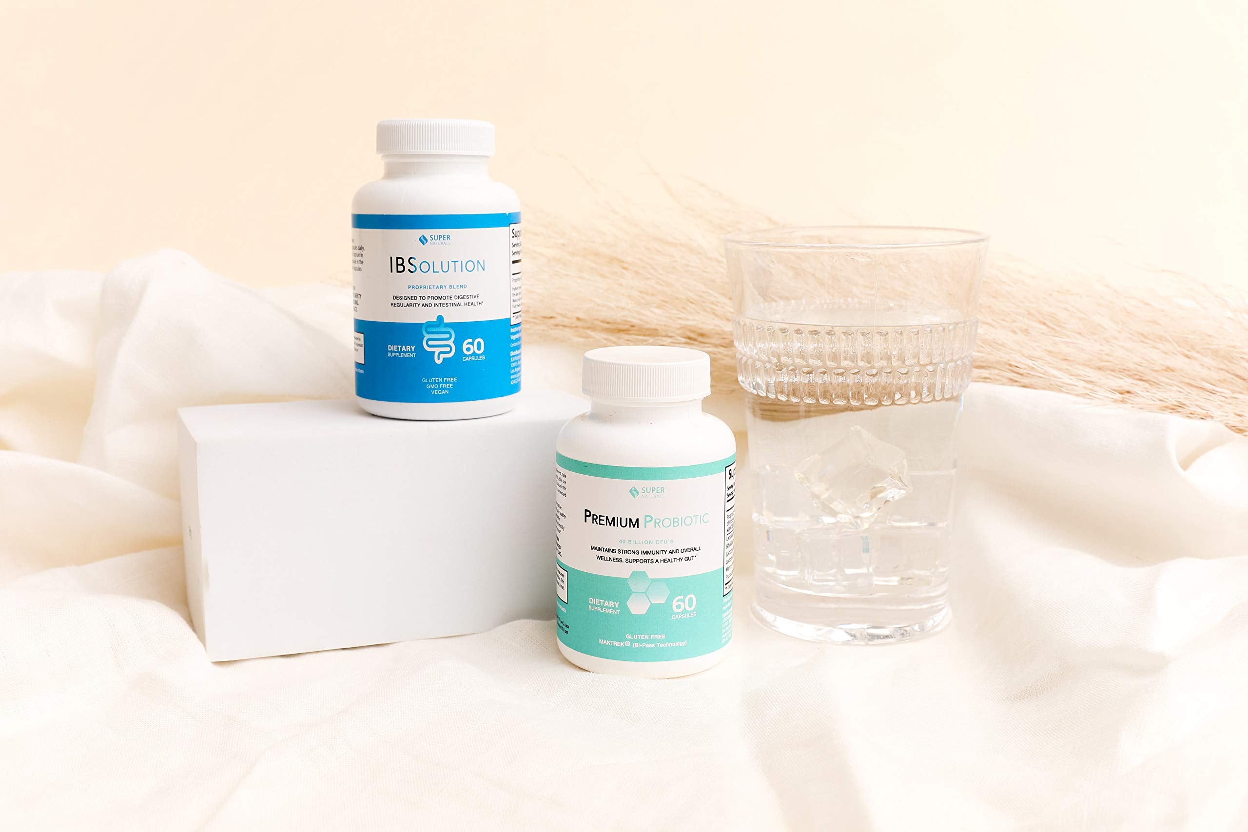 Mezcla de ingredientes naturales de IBSolution para el equilibrio digestivo.