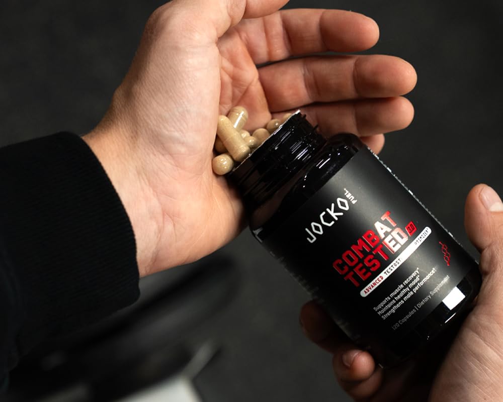 Jocko Fuel Potenciador para Hombres, vertido en vaso, experiencia de uso suave.