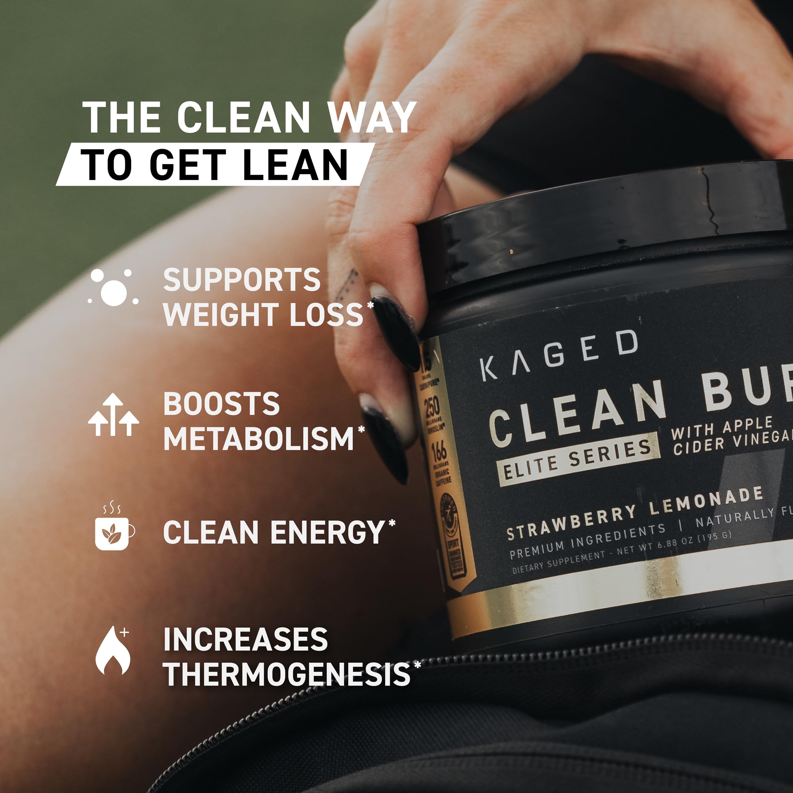 Kaged Clean Burn Elite mezclado en agua de coco para hidratación