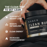 Kaged Clean Burn Elite mezclado en agua de coco para hidratación