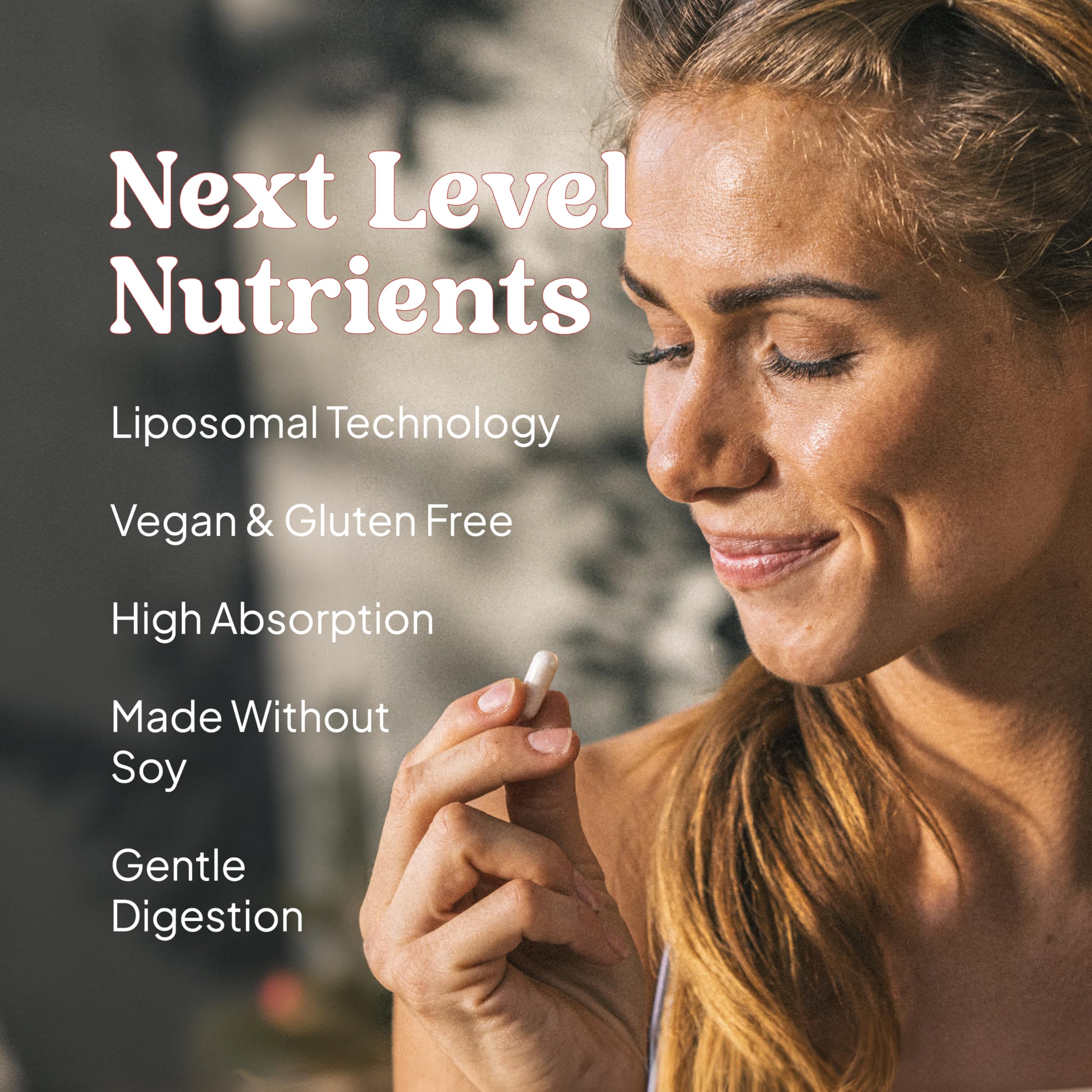 Cápsulas KAL Liposomal Multivitamin en primer plano para nutrición diaria