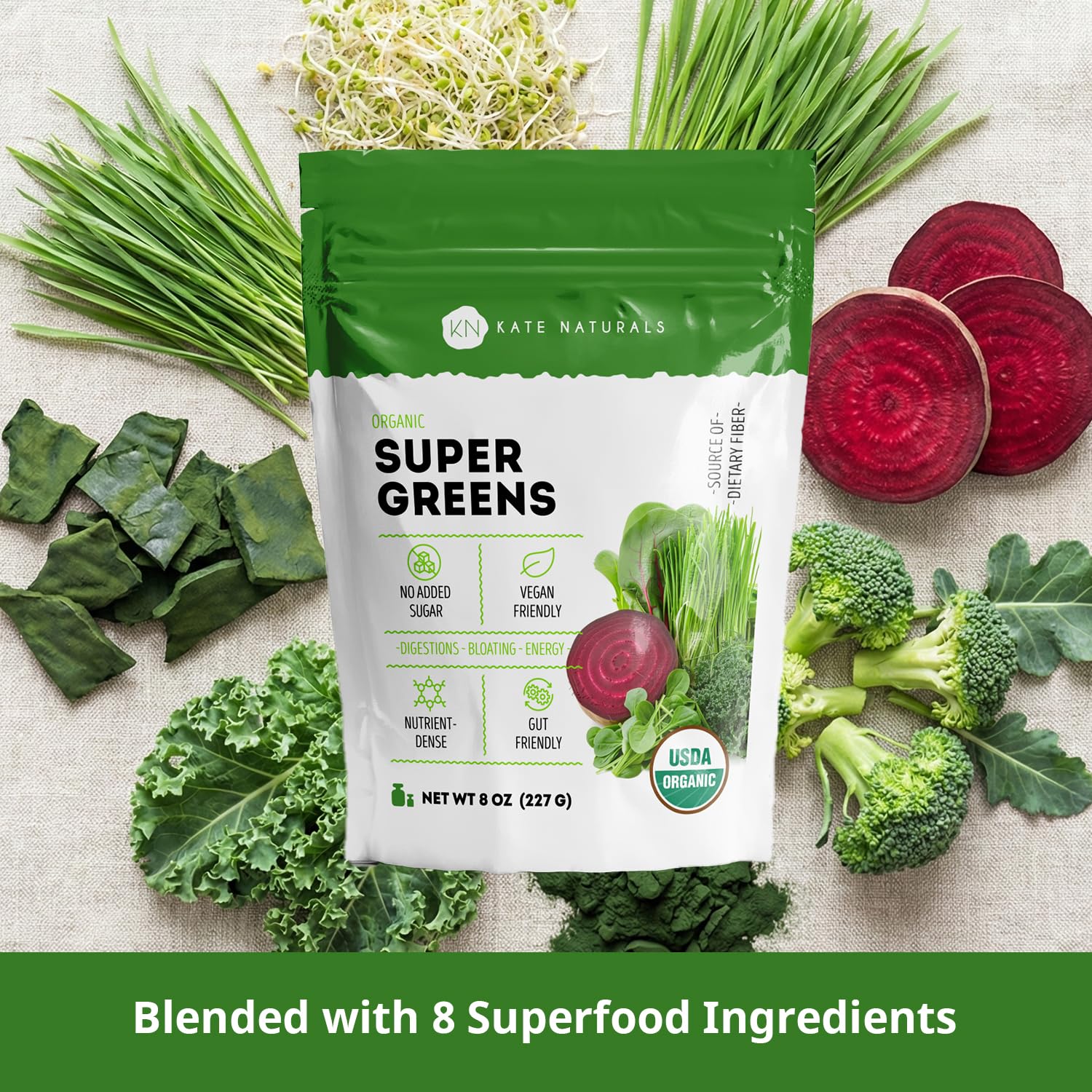Envase de 8 oz de Kate Naturals Super Greens con etiqueta organica para almacenamiento práctico.