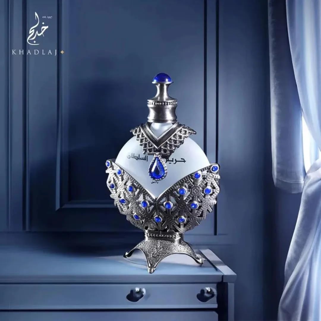 KHADLAJ PERFUMES Hareem Al Sultan Blue corazón floral con jazmín y gardenia.