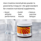 Kion Creatine polvo blanco en cuchara para mezclas rápidas y fáciles.