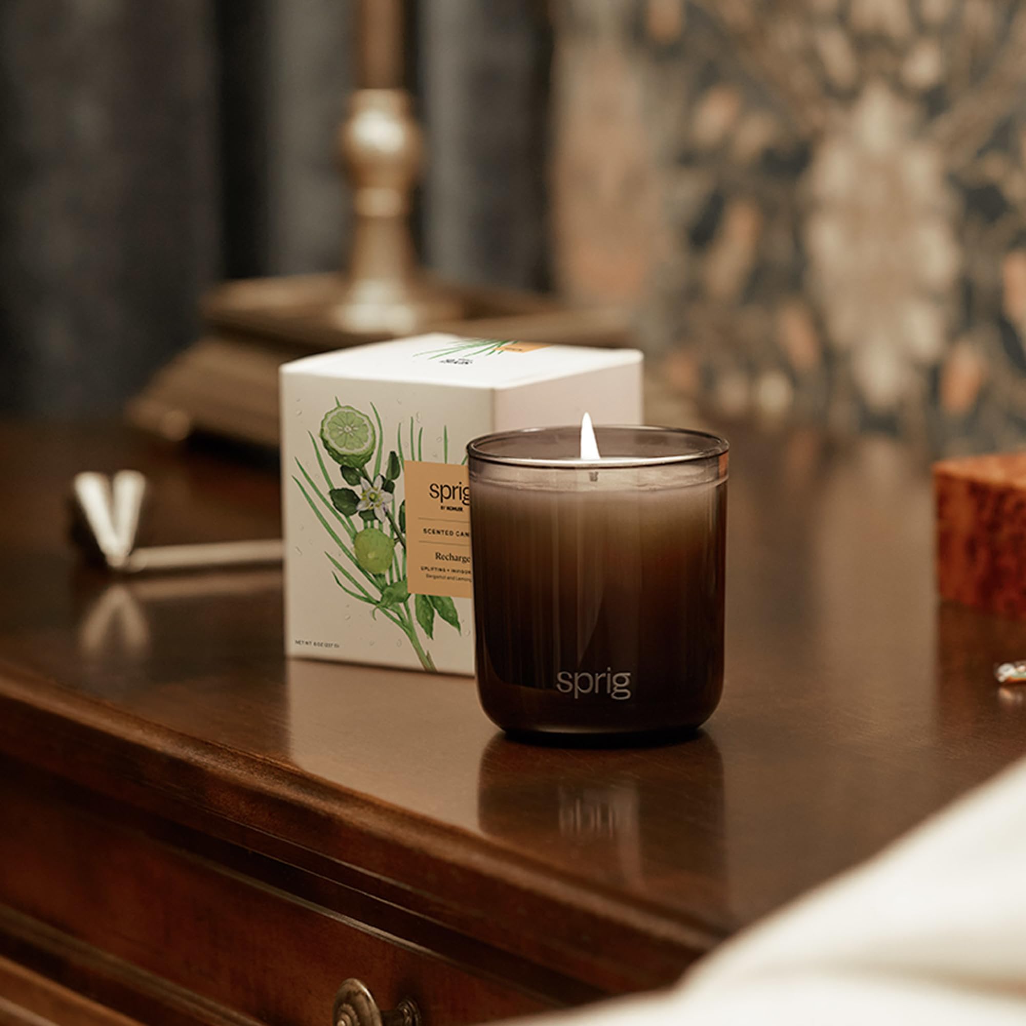 Sprig Recharge de Kohler: envase de vidrio reutilizable tras uso.