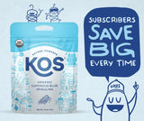 KOS frasco con polvo azul espirulina, ideal para batidos energizantes
