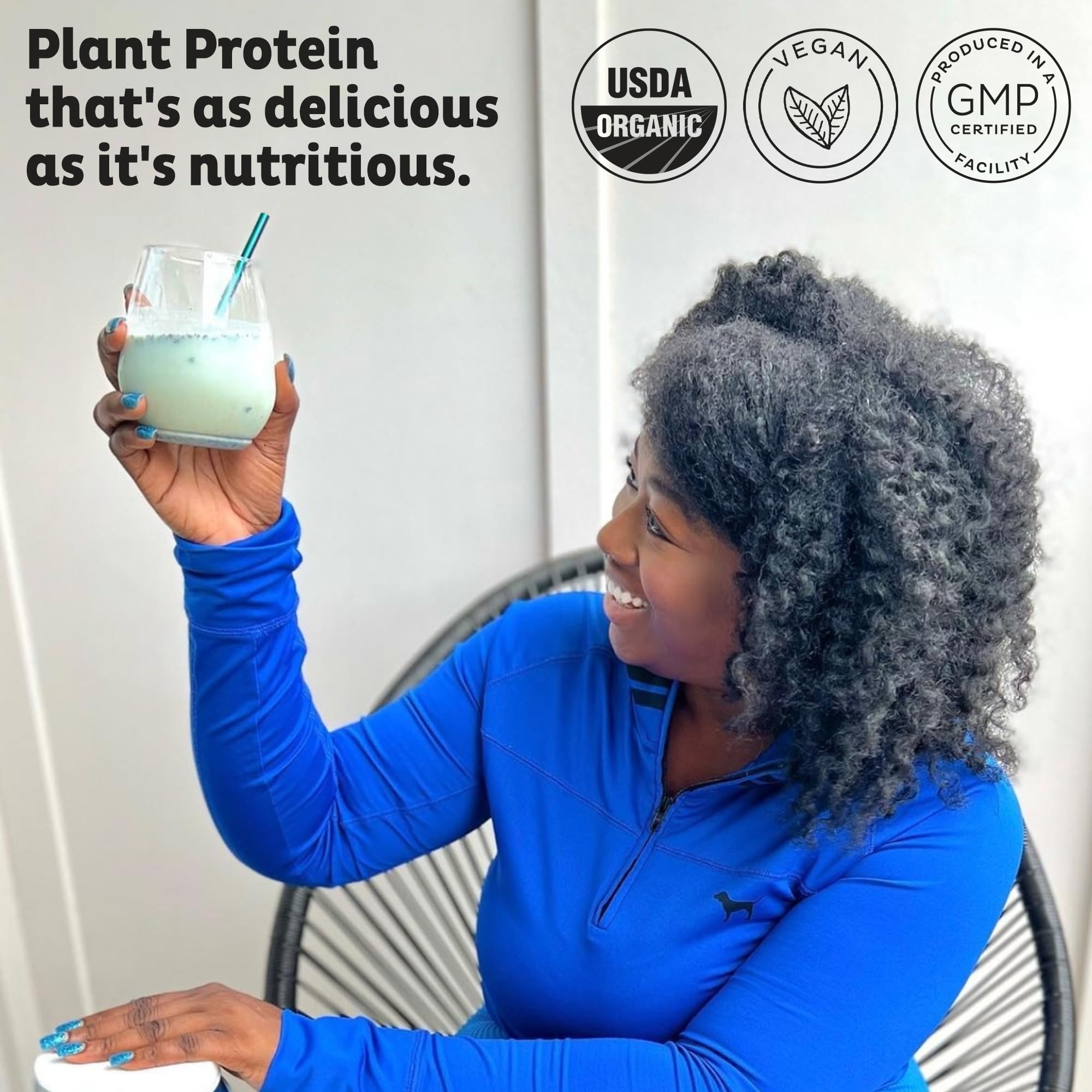 KOS proteína vegetal porción con cuchara para saciar entre comidas.
