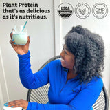 KOS proteína vegetal porción con cuchara para saciar entre comidas.
