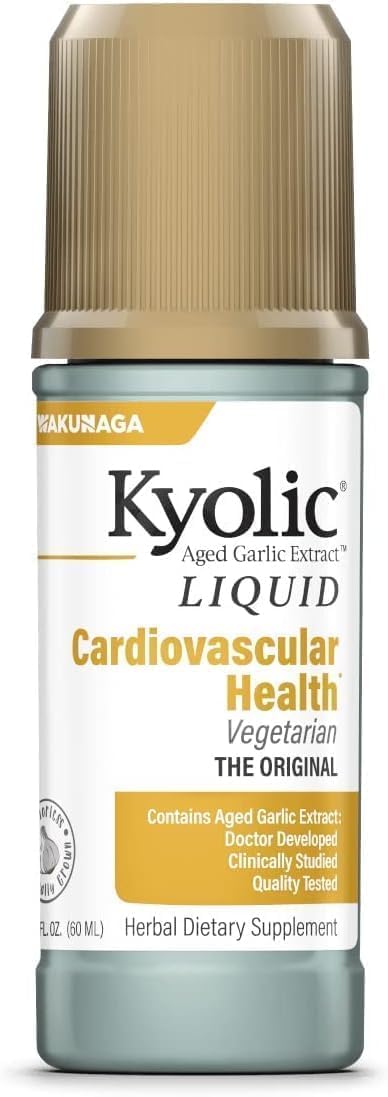 Kyolic: líquido servido en vaso, opción fácil para incorporar en bebidas.