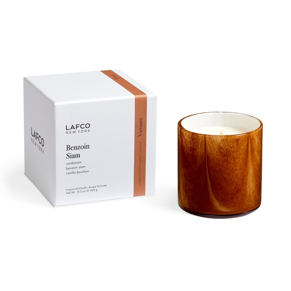 Vela LAFCO New York Signature Benzoin Siam en vaso de cristal reutilizable para ambientar espacios.