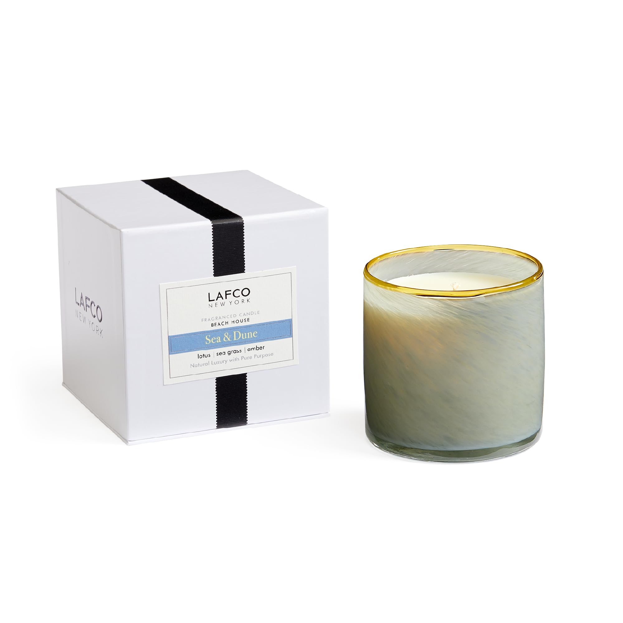 LAFCO New York Signature Candle Sea & Dune, vaso de cristal soplado, ideal para ambientación elegante.