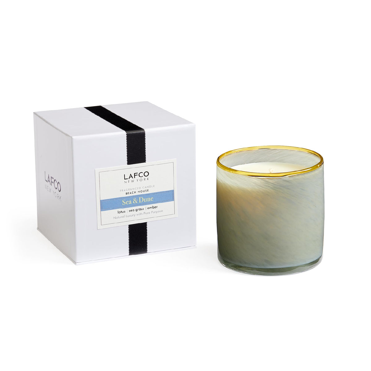 LAFCO New York Signature Candle Sea & Dune, vaso de cristal soplado, ideal para ambientación elegante.