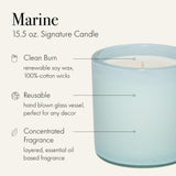 Vaso de vidrio soplado de LAFCO New York con vela marina para ambientar.